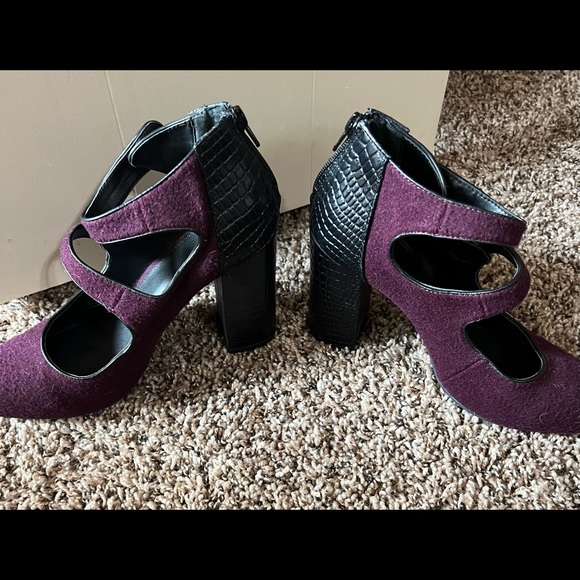 Wool strap block heel - Picture 2 of 4